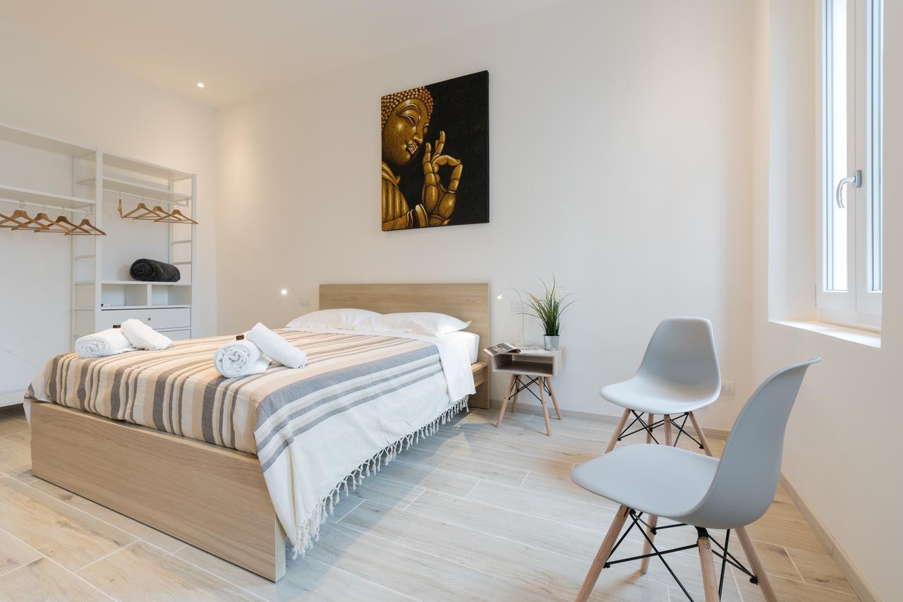 Ferienwohnung Mudiva -Train Station Modern 1 Bdr Flat 1St Floor Florenz Exterior foto